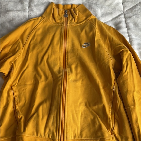 Nike jacket - Picture 2 of 2